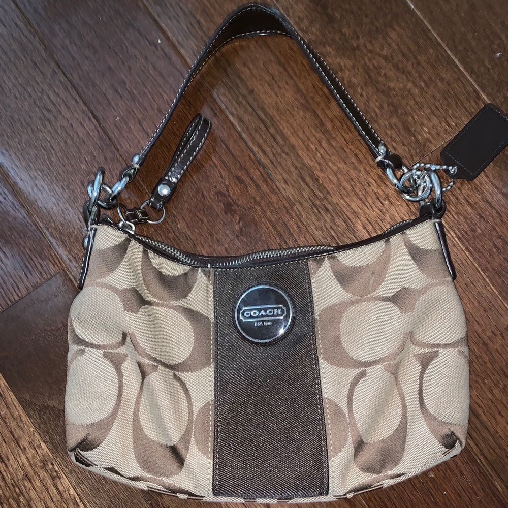 ONE DAY SALE! 🌸Authentic Small Coach Shoulder Bag